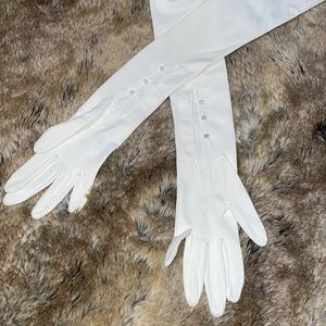 NWOT White Elbow Length Gloves